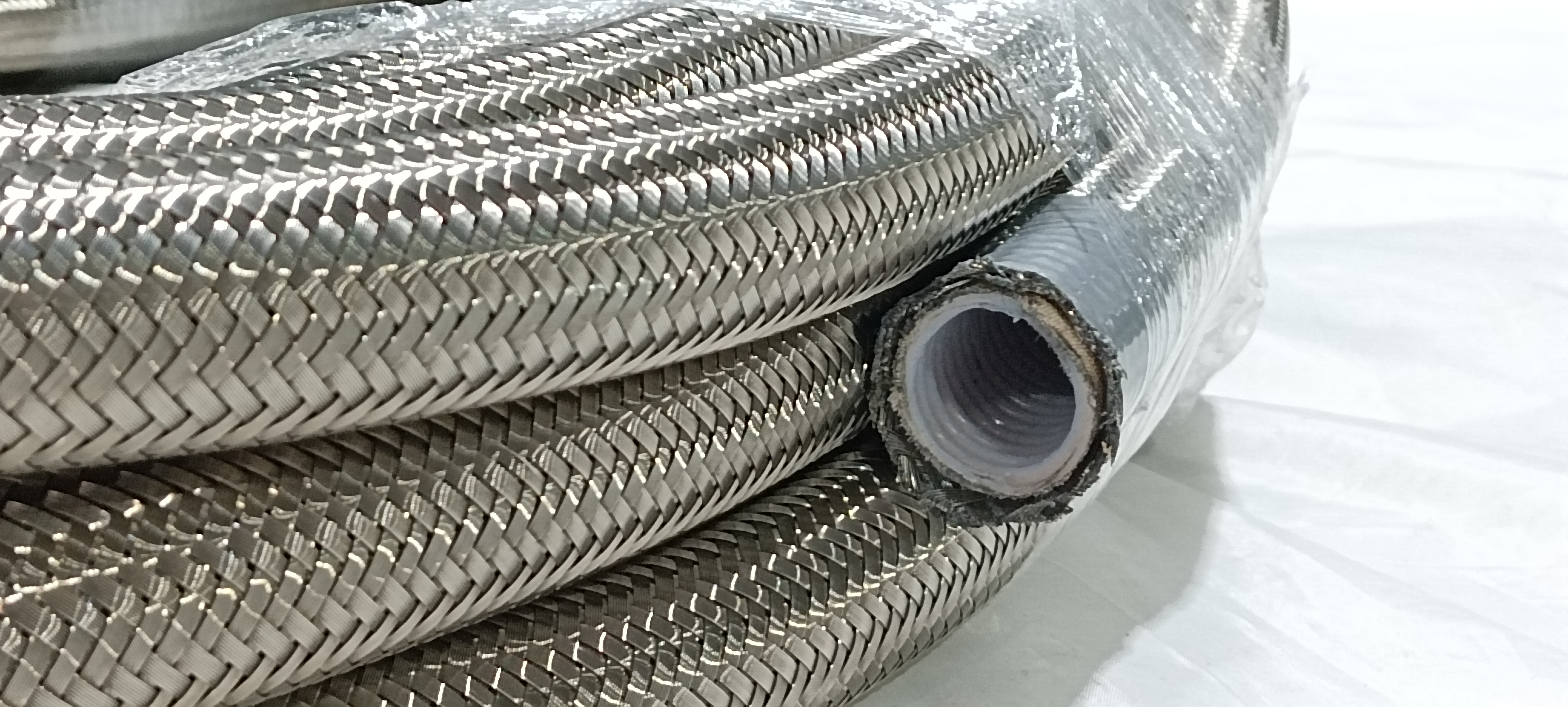 Stainless Steel 304 Braided Convoluted PTFE Hose for Data Center Liquid Cooling