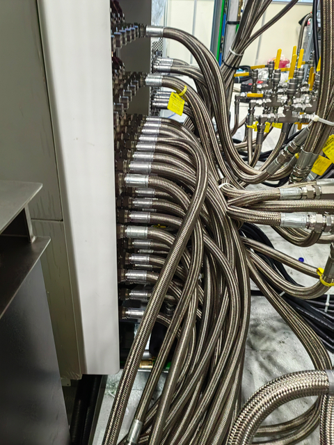 High performance hydraulic hose installation in modern manufacturing plant