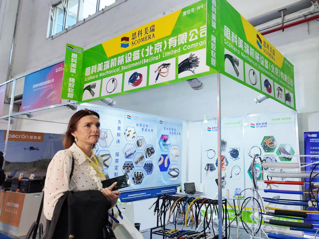 China rubber hose factory presenting industrial hose products at expo